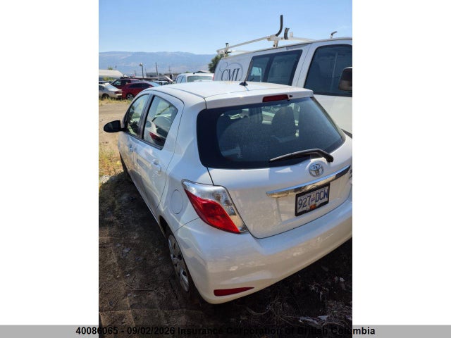 40086065 :رقم المزاد ، JTDKTUD38CD522951 vin ، 2012 Toyota Yaris مزاد بيع