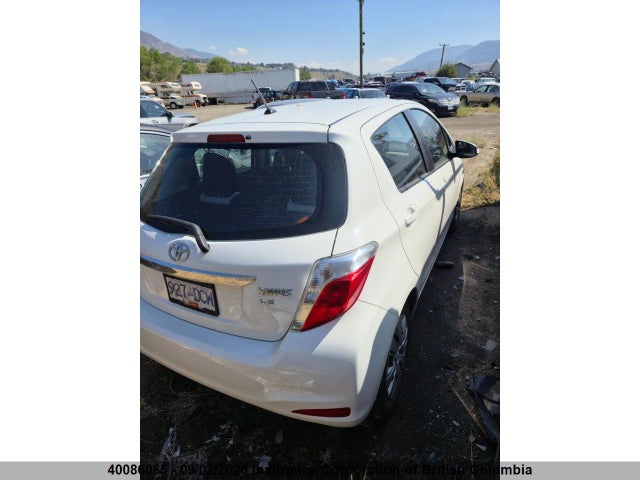 40086065 :رقم المزاد ، JTDKTUD38CD522951 vin ، 2012 Toyota Yaris مزاد بيع