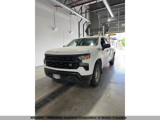 Chevrolet Silverado K1500 2023 1GCRDAEK1PZ298964 Image 2