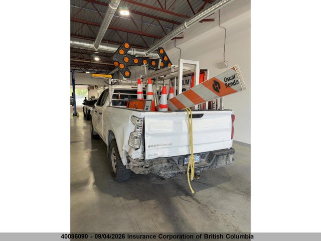 Chevrolet Silverado K1500 2023 1GCRDAEK1PZ298964 Image 3