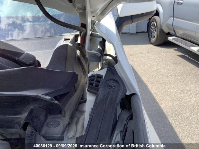 5TDGRKEC7PS172665 Toyota Sienna Le 8-passenger