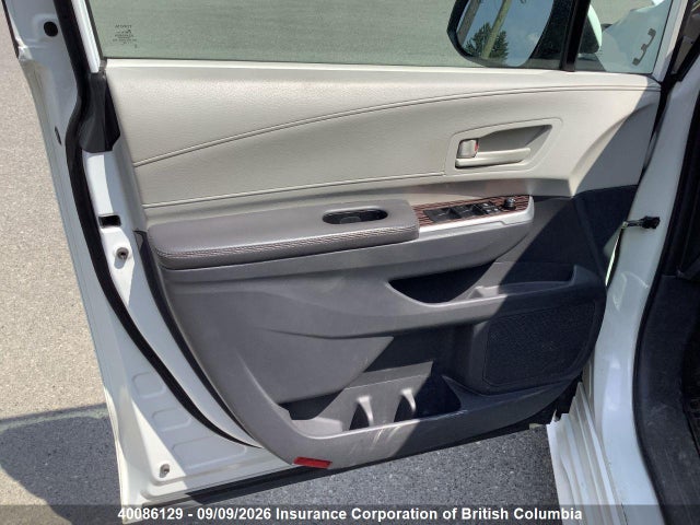 5TDGRKEC7PS172665 Toyota Sienna Le 8-passenger