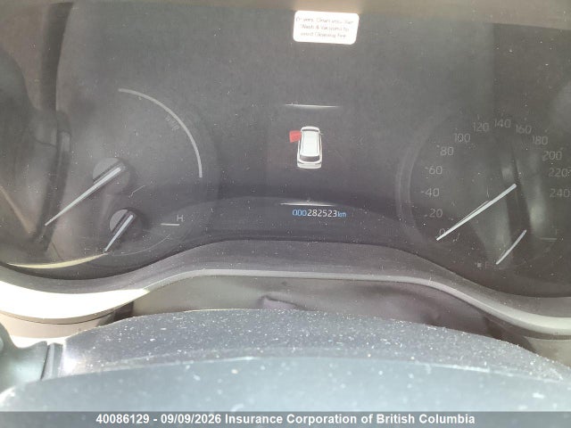 5TDGRKEC7PS172665 Toyota Sienna Le 8-passenger