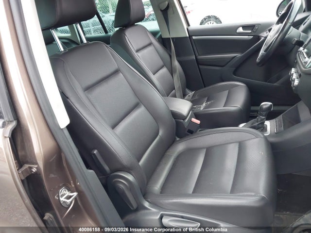 Продажа на аукционе авто 2015 Volkswagen Tiguan S/se/sel/r-line, vin: WVGJV7AX0FW034807, номер лота: 40086158
