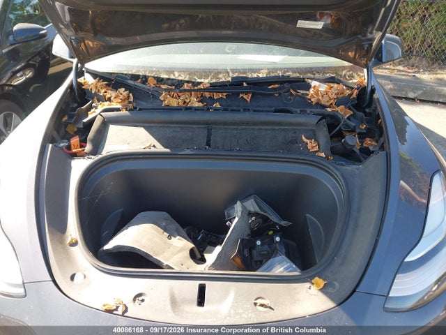 Tesla Model Y Long Range 2023 7SAYGDEE9PF602422 Image 10