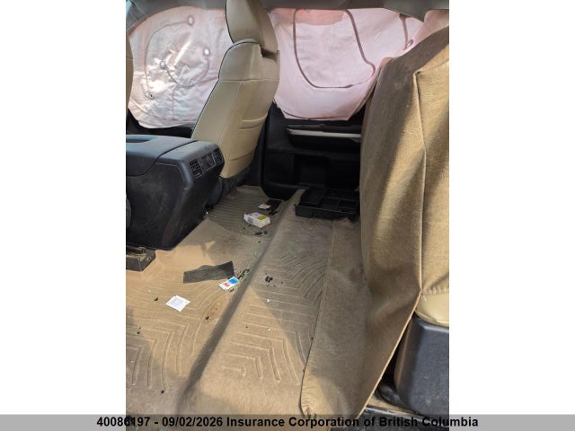40086197 :رقم المزاد ، 5TFDY5F18HX630651 vin ، 2017 Toyota Tundra Crewmax Sr5/trd Pro مزاد بيع