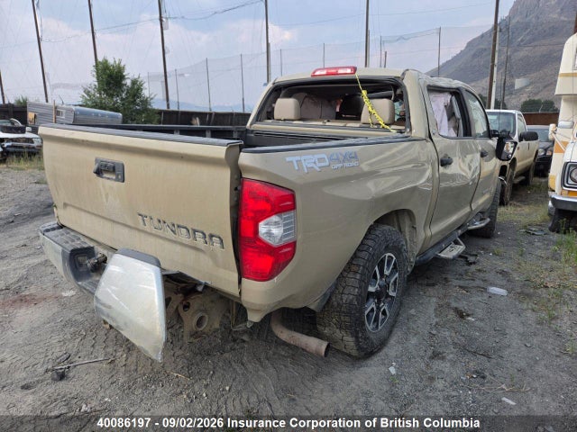 40086197 :رقم المزاد ، 5TFDY5F18HX630651 vin ، 2017 Toyota Tundra Crewmax Sr5/trd Pro مزاد بيع