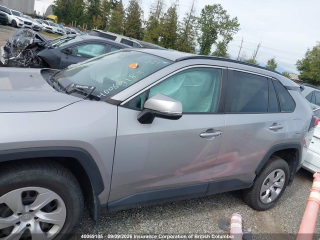 40069185 :رقم المزاد ، 2T3Z1RFV3MC131891 vin ، 2021 Toyota Rav4 Le مزاد بيع