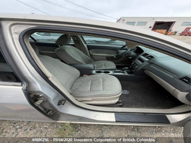 40086256 :رقم المزاد ، 3FAHP0HA8AR229349 vin ، 2010 Ford Fusion Se مزاد بيع
