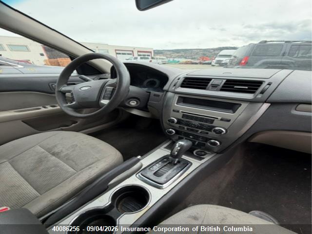 40086256 :رقم المزاد ، 3FAHP0HA8AR229349 vin ، 2010 Ford Fusion Se مزاد بيع