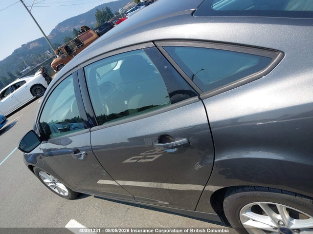40081331 :رقم المزاد ، 1FADP3F21FL377585 vin ، 2015 Ford Focus Se مزاد بيع