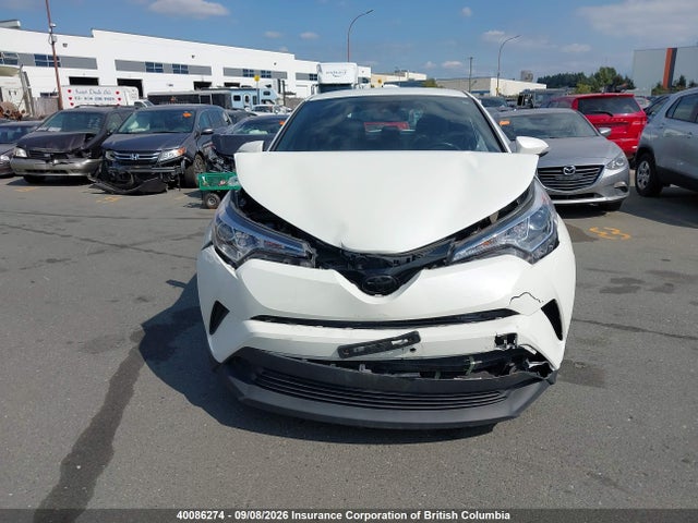 Toyota C-HR 2018 NMTKHMBX2JR002669 Image 13