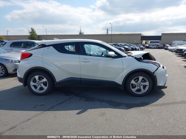 Toyota C-HR 2018 NMTKHMBX2JR002669 Image 14
