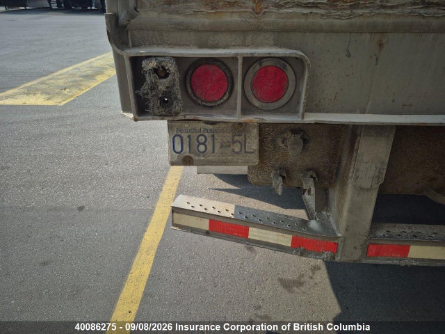 1UYVS2534GG382924 Utility Van Trailer