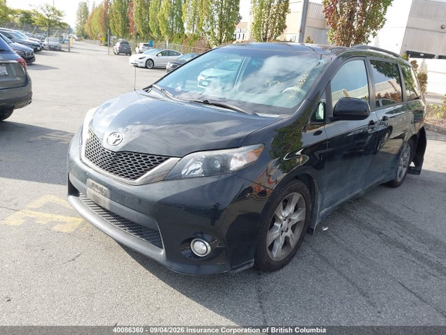 40086360 :رقم المزاد ، 5TDXK3DC9CS211813 vin ، 2012 Toyota Sienna Se 8 Passenger مزاد بيع