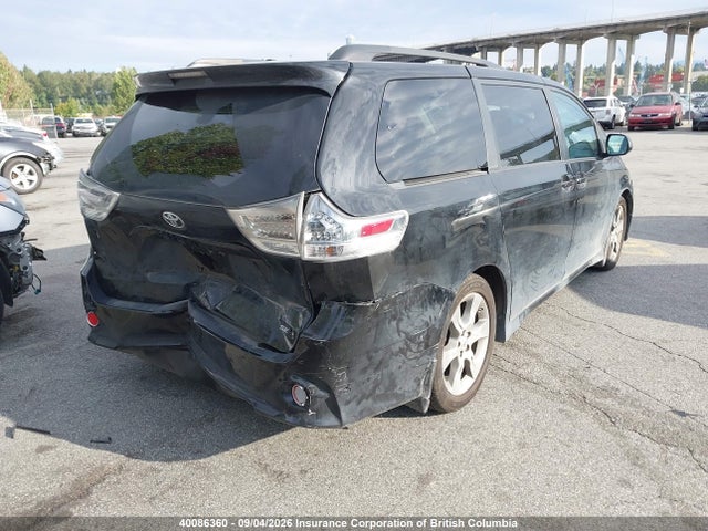 40086360 :رقم المزاد ، 5TDXK3DC9CS211813 vin ، 2012 Toyota Sienna Se 8 Passenger مزاد بيع