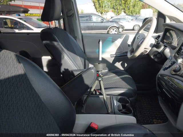 40086360 :رقم المزاد ، 5TDXK3DC9CS211813 vin ، 2012 Toyota Sienna Se 8 Passenger مزاد بيع