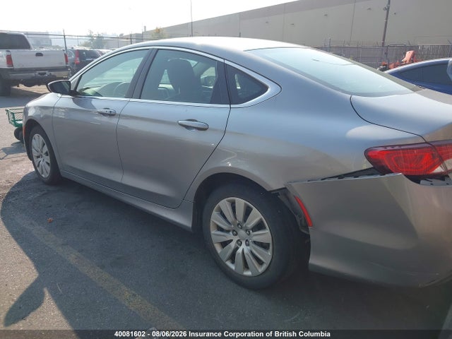 1C3CCCFB4GN126023 Chrysler 200 LX