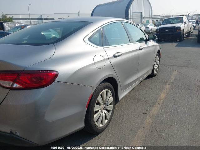 1C3CCCFB4GN126023 Chrysler 200 LX