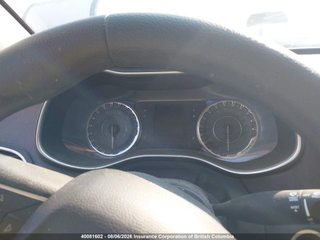 1C3CCCFB4GN126023 Chrysler 200 LX