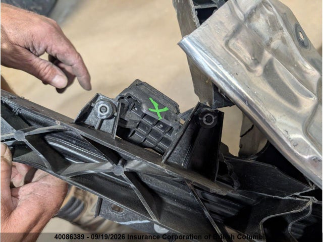 Tesla Model Y 2023 7SAYGDEE0PF771941 Image 14
