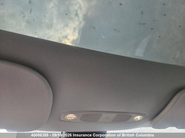 Tesla Model Y 2023 7SAYGDEE0PF771941 Image 25