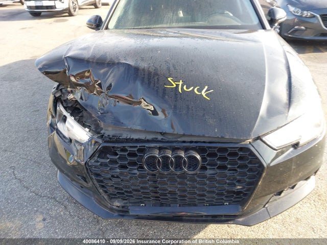 40086410 :رقم المزاد ، WAUGMAF44HN042895 vin ، 2017 Audi A4 مزاد بيع