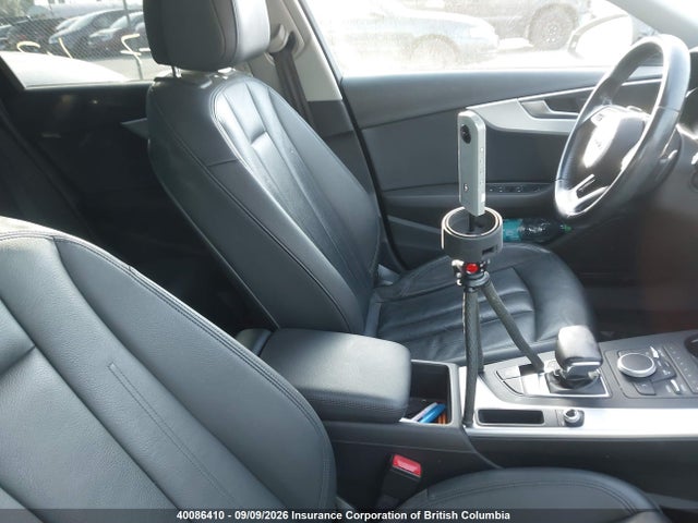 40086410 :رقم المزاد ، WAUGMAF44HN042895 vin ، 2017 Audi A4 مزاد بيع