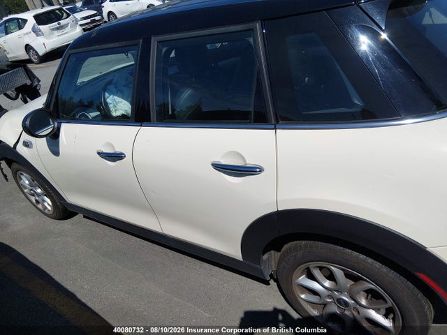 40080732 :رقم المزاد ، WMWXU3C56G2D31076 vin ، 2016 Mini Cooper S مزاد بيع