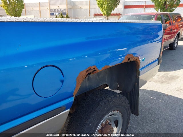 1999 Dodge Ram 2500 მანქანა იყიდება აუქციონზე, vin: 1B7KF2365XJ593510, აუქციონის ნომერი: 40086478