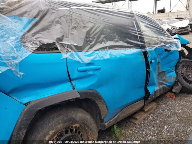 2T3B1RFV3RC397615 Toyota RAV4 LE