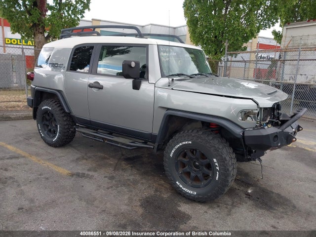 40086551 :رقم المزاد ، JTEBU11F19K058430 vin ، 2009 Toyota Fj Cruiser مزاد بيع