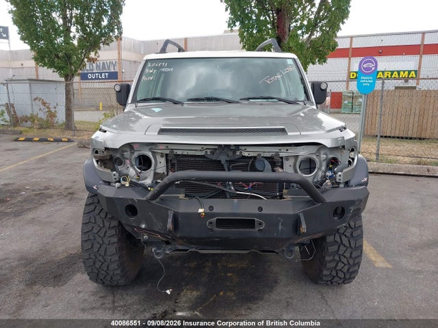 40086551 :رقم المزاد ، JTEBU11F19K058430 vin ، 2009 Toyota Fj Cruiser مزاد بيع