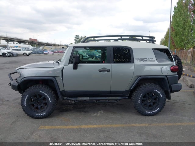 40086551 :رقم المزاد ، JTEBU11F19K058430 vin ، 2009 Toyota Fj Cruiser مزاد بيع