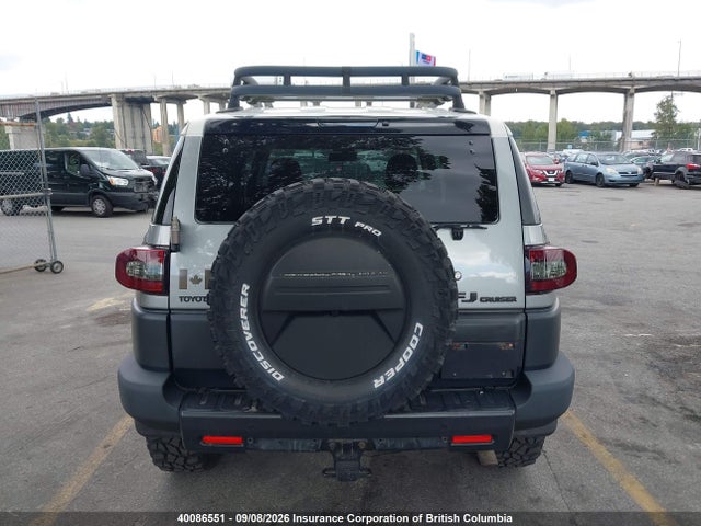 40086551 :رقم المزاد ، JTEBU11F19K058430 vin ، 2009 Toyota Fj Cruiser مزاد بيع