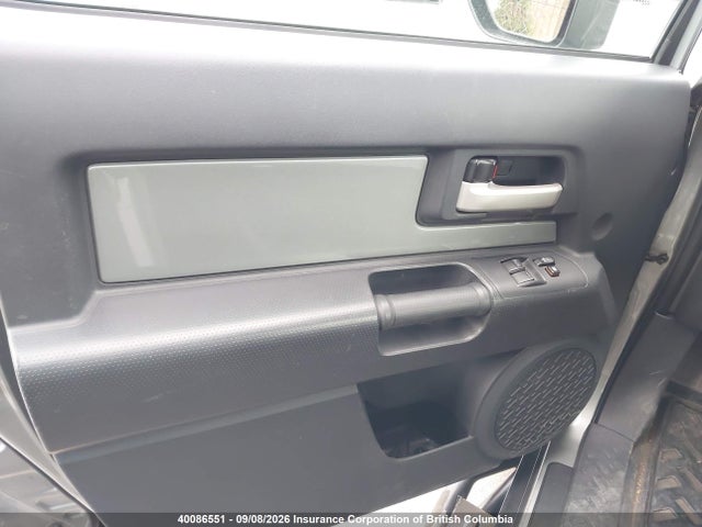 40086551 :رقم المزاد ، JTEBU11F19K058430 vin ، 2009 Toyota Fj Cruiser مزاد بيع