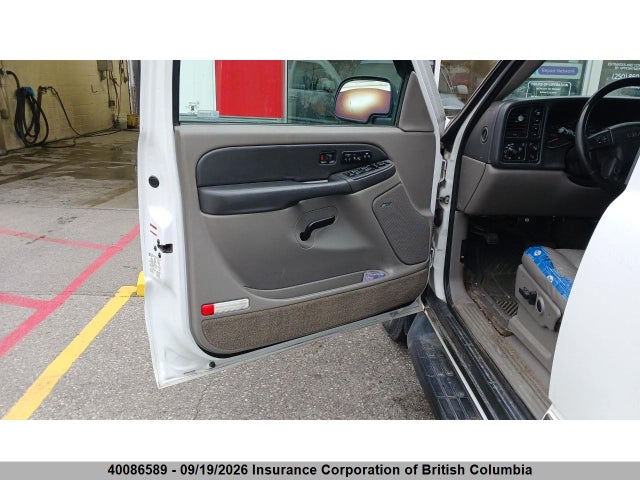 2003 Gmc Yukon მანქანა იყიდება აუქციონზე, vin: 3GKFK16Z13G236287, აუქციონის ნომერი: 40086589
