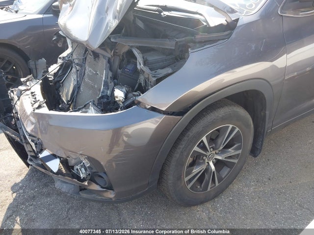 Toyota Highlander Le/le Plus 2018 5TDBZRFH8JS898264 Image 2