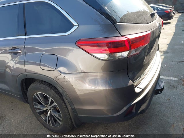 Toyota Highlander Le/le Plus 2018 5TDBZRFH8JS898264 Image 3