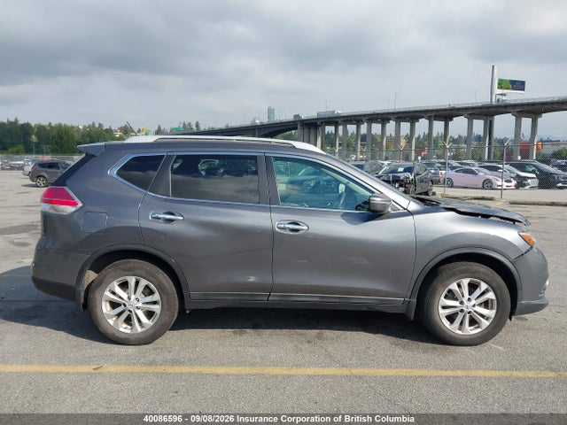 2015 Nissan Rogue მანქანა იყიდება აუქციონზე, vin: 5N1AT2MVXFC790598, აუქციონის ნომერი: 40086596