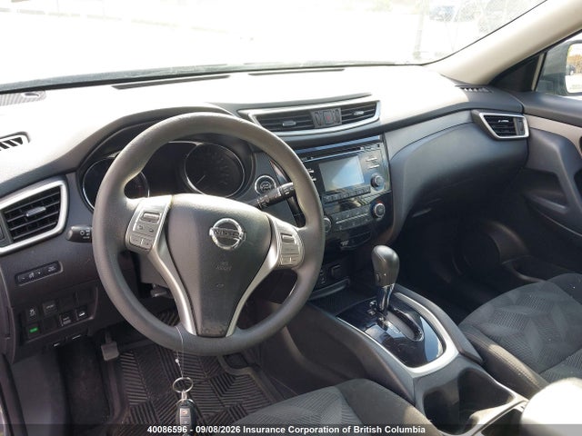 2015 Nissan Rogue მანქანა იყიდება აუქციონზე, vin: 5N1AT2MVXFC790598, აუქციონის ნომერი: 40086596