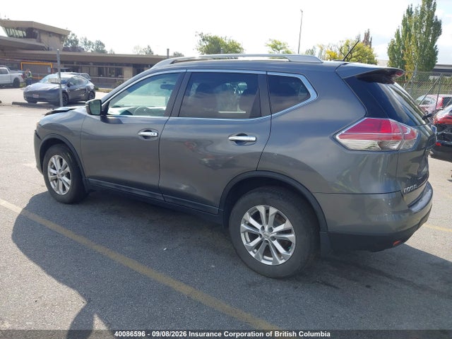 2015 Nissan Rogue მანქანა იყიდება აუქციონზე, vin: 5N1AT2MVXFC790598, აუქციონის ნომერი: 40086596
