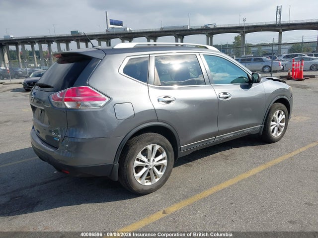 2015 Nissan Rogue მანქანა იყიდება აუქციონზე, vin: 5N1AT2MVXFC790598, აუქციონის ნომერი: 40086596