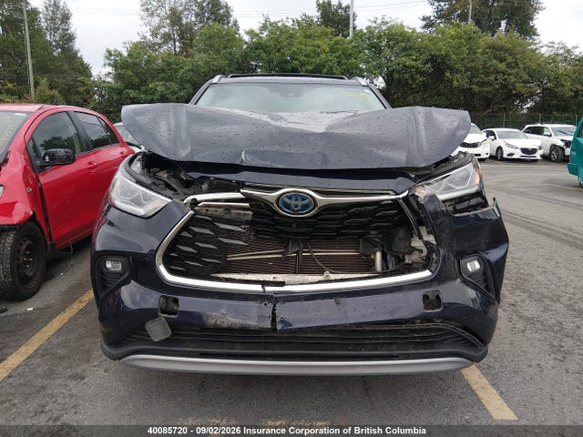 2021 Toyota Highlander Hybrid Platinum მანქანა იყიდება აუქციონზე, vin: 5TDEBRCH6MS068392, აუქციონის ნომერი: 40085720