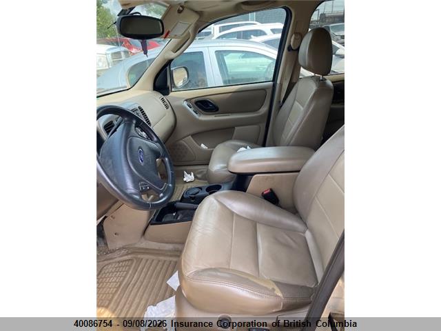 40086754 :رقم المزاد ، 1FMCU94134KB04013 vin ، 2004 Ford Escape Limited مزاد بيع