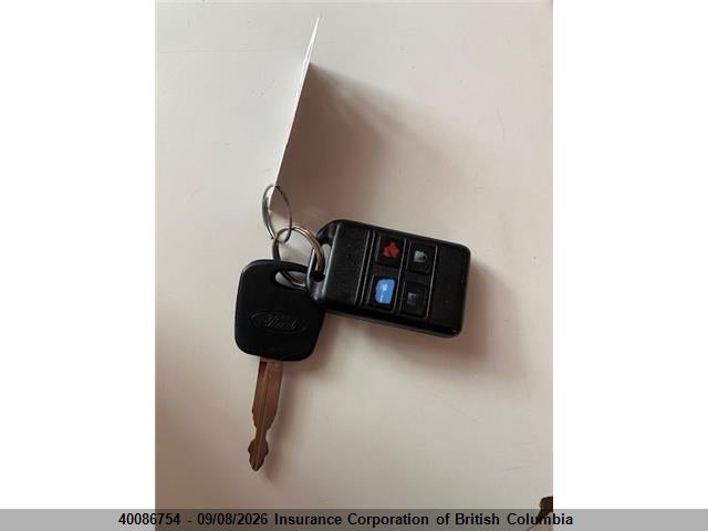 40086754 :رقم المزاد ، 1FMCU94134KB04013 vin ، 2004 Ford Escape Limited مزاد بيع