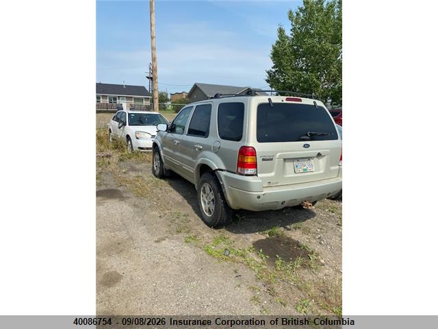 40086754 :رقم المزاد ، 1FMCU94134KB04013 vin ، 2004 Ford Escape Limited مزاد بيع