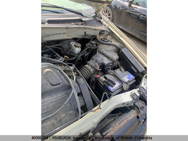 40086754 :رقم المزاد ، 1FMCU94134KB04013 vin ، 2004 Ford Escape Limited مزاد بيع