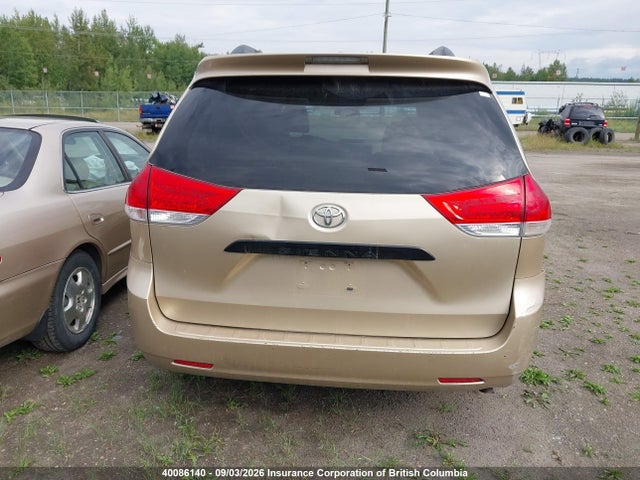 40086140 :رقم المزاد ، 5TDZK3DC7DS342152 vin ، 2013 Toyota Sienna مزاد بيع