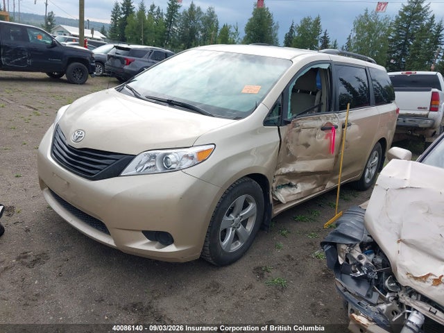 40086140 :رقم المزاد ، 5TDZK3DC7DS342152 vin ، 2013 Toyota Sienna مزاد بيع